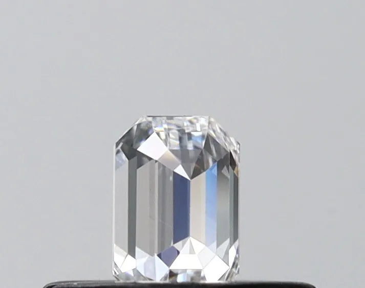 0.19ct Emerald Lab Grown Diamond (Colour D, Clarity VS1, IGI Certified)