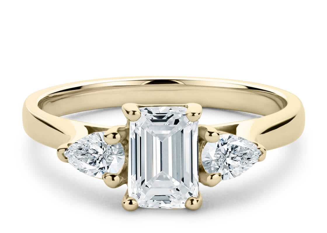 Barcelona Trilogy Yellow Gold 18k Emerald Engagement Ring