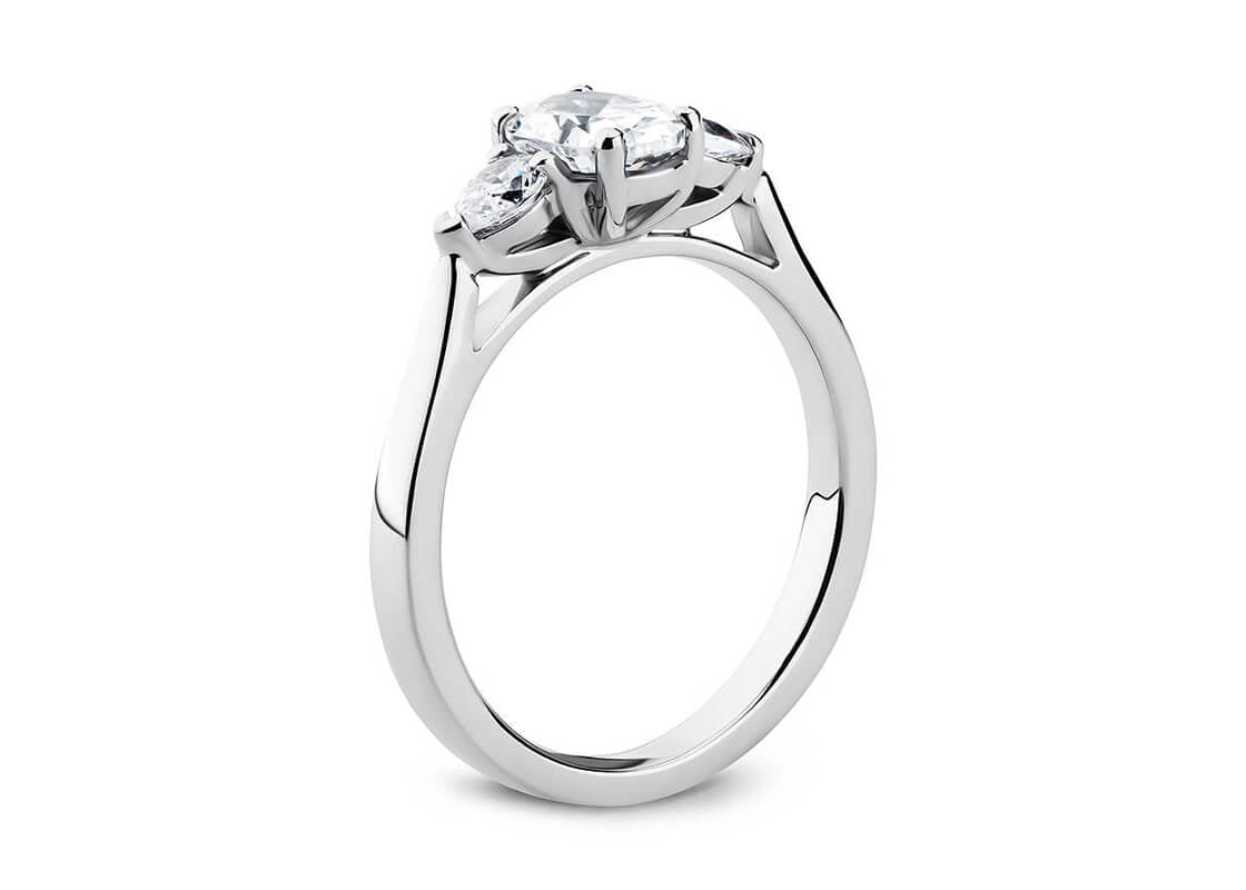 Barcelona Trilogy Platinum Oval Engagement Ring