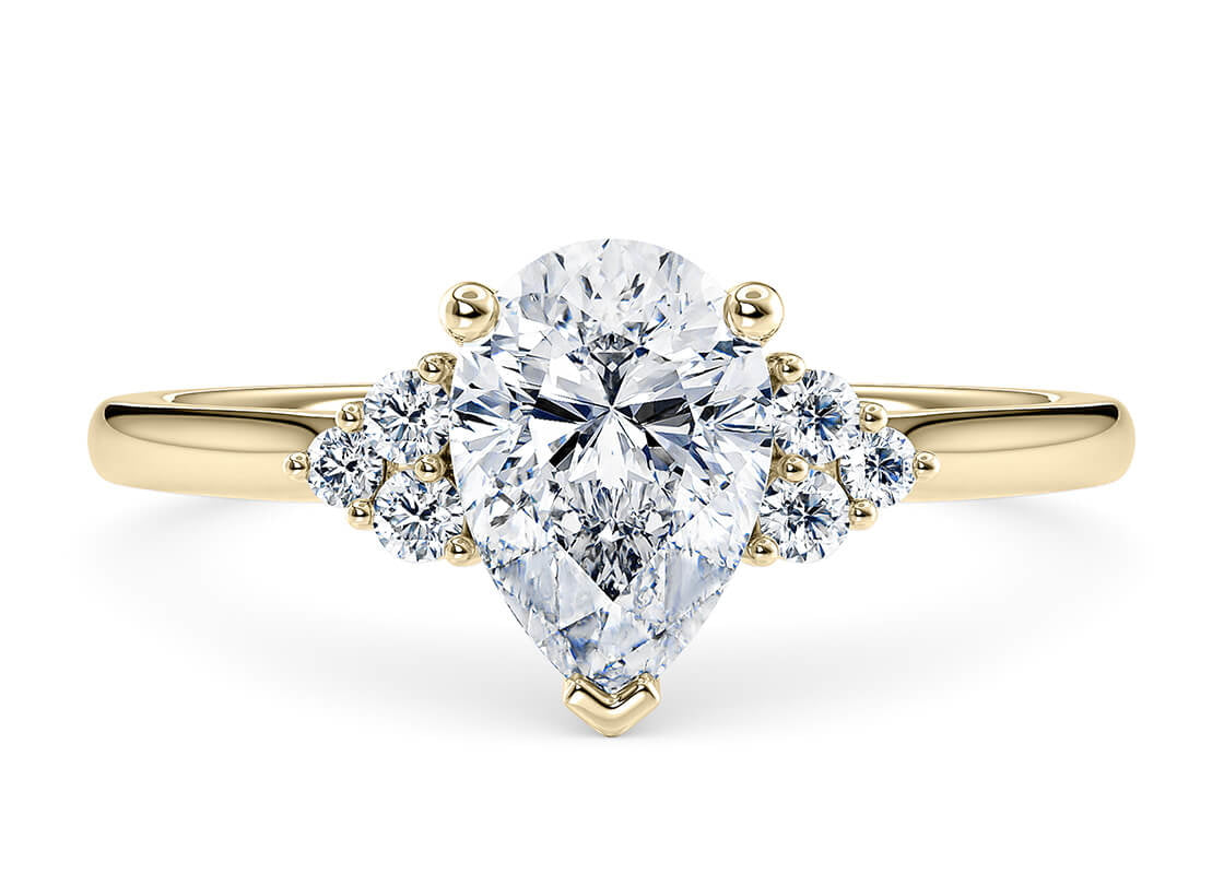 Rosa Vintage Yellow Gold 18k Pear Engagement Ring