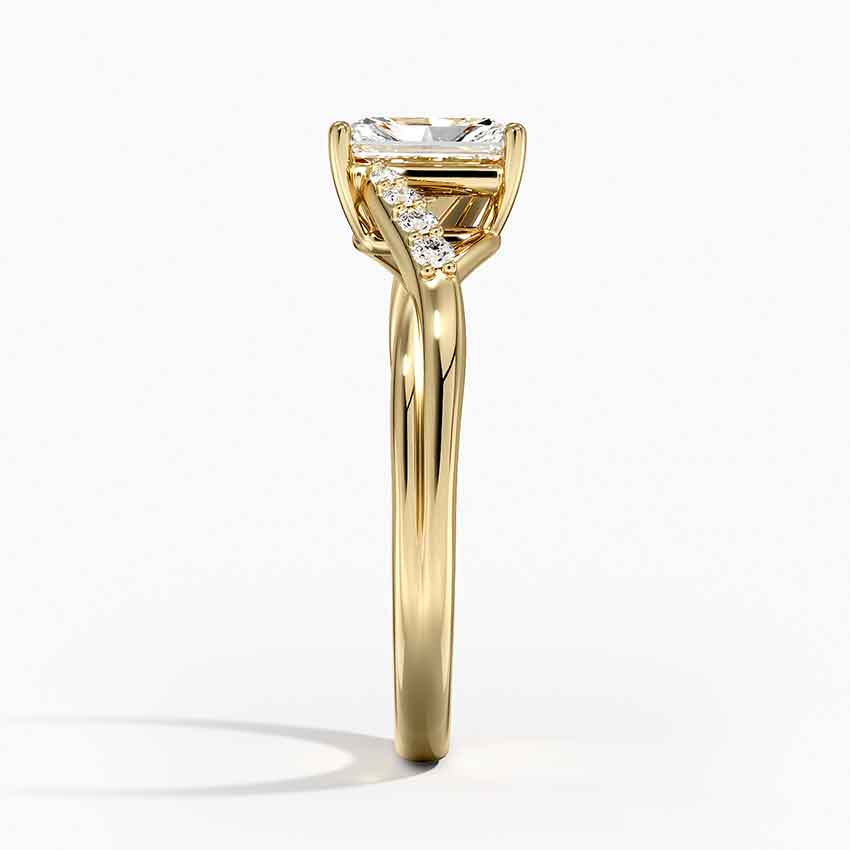 Chamise Diamond Ring (1/15 ct. tw.) Yellow Gold 18k Radiant Engagement Ring