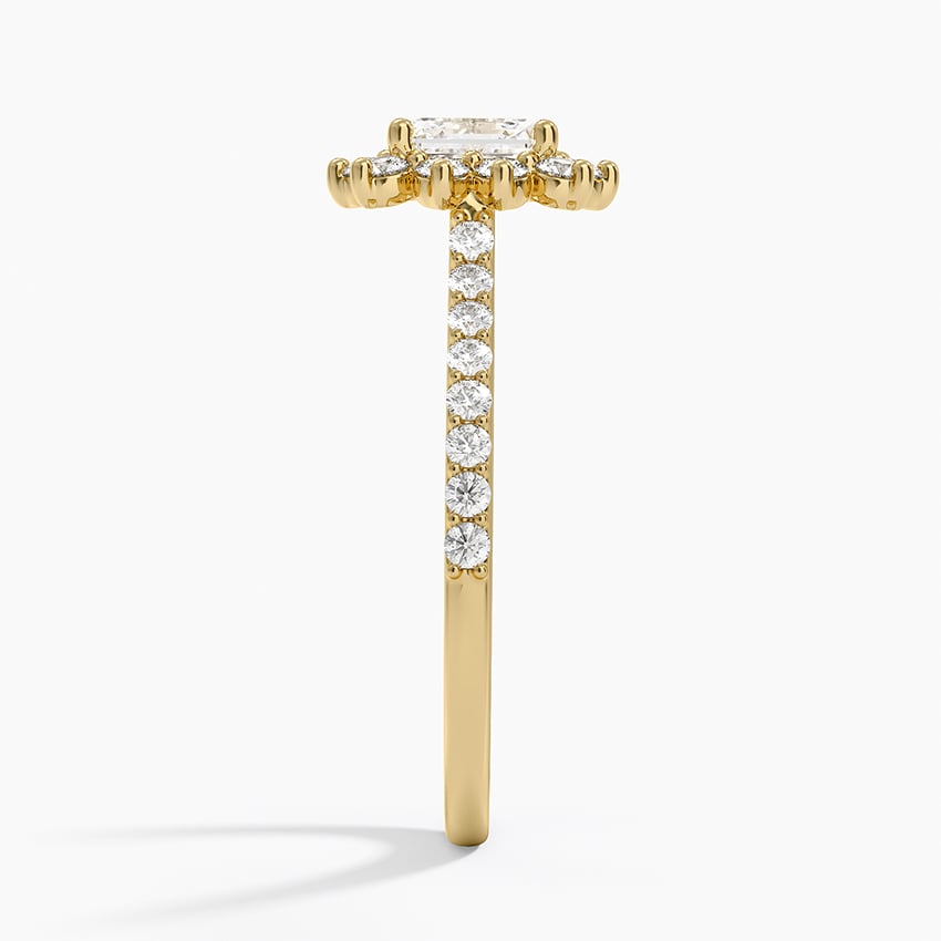 Luxe Sunburst Halo Diamond Ring (1/2 ct. tw.) Yellow Gold 18k Asscher Engagement Ring