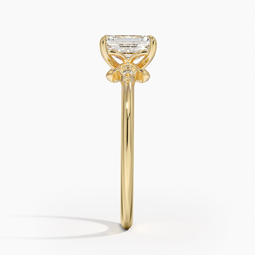 Fiore Diamond Ring Yellow Gold 18k Emerald Engagement Ring