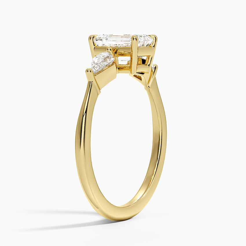 Luxe Cometa Three Stone Diamond Ring (1/3 ct. tw.) Yellow Gold 18k Emerald Engagement Ring
