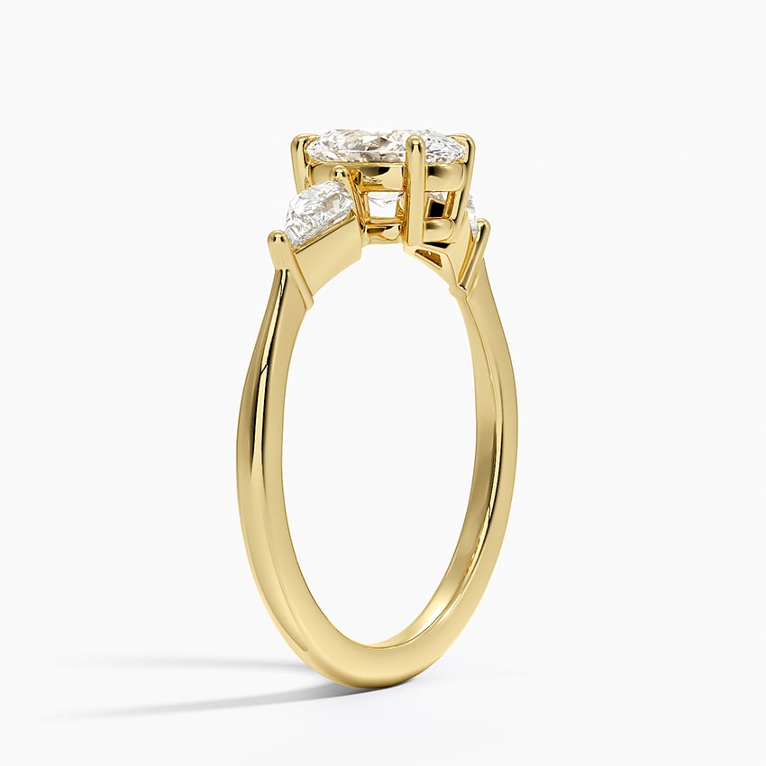 Luxe Cometa Three Stone Diamond Ring (1/3 ct. tw.) Yellow Gold 18k Oval Engagement Ring