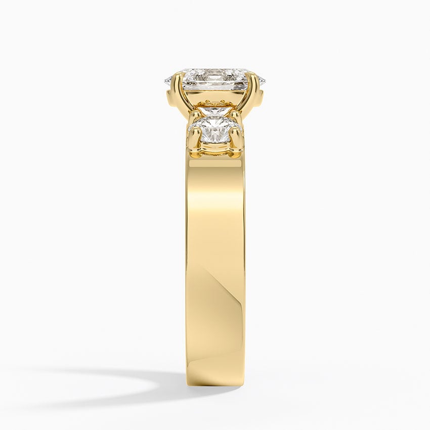 Peyton Three Stone Diamond Ring (1/2 ct. tw.) Yellow Gold 18k Oval Engagement Ring