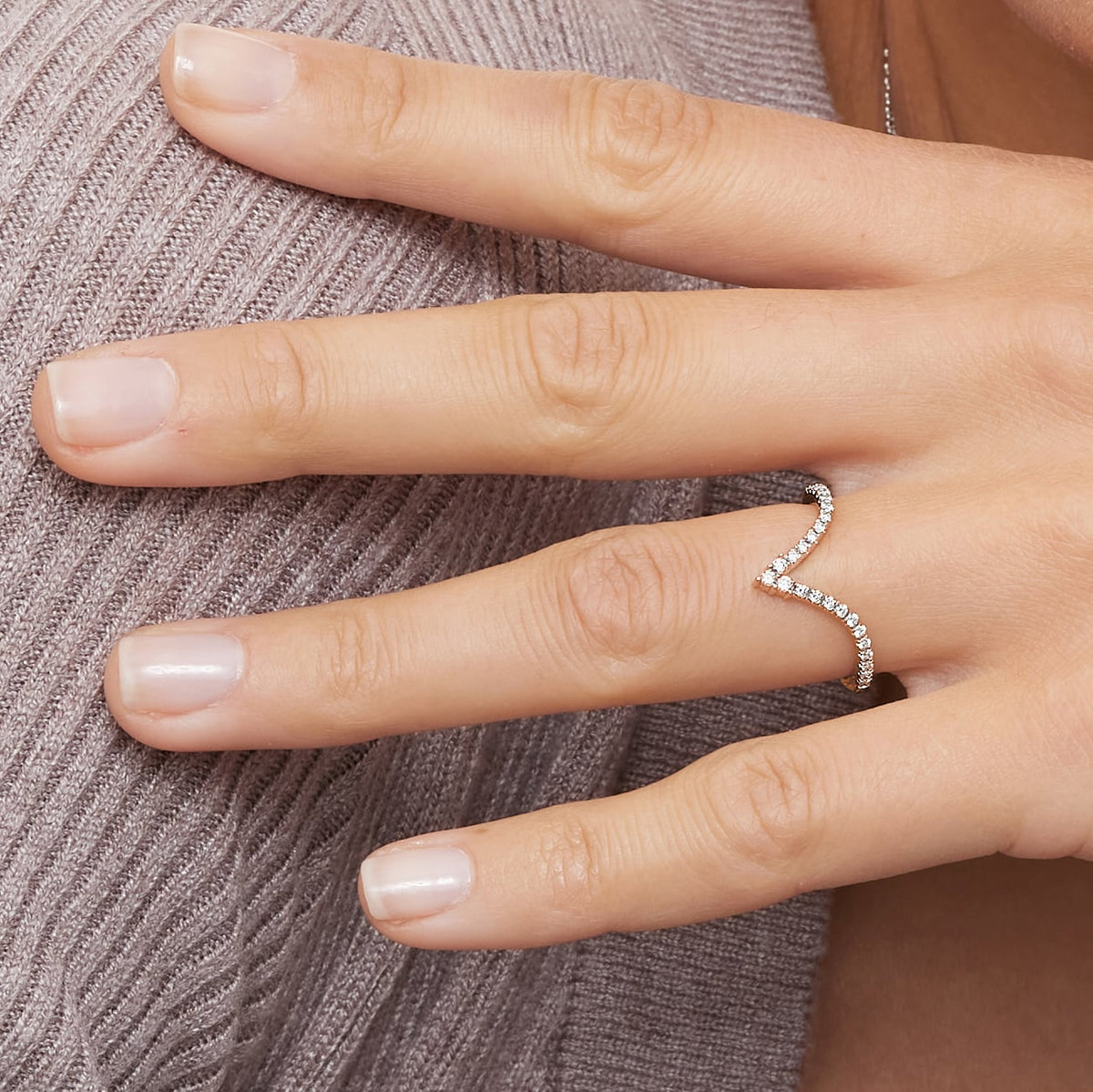 Nouveau Diamond Ring Rose Gold 18k Wedding Band