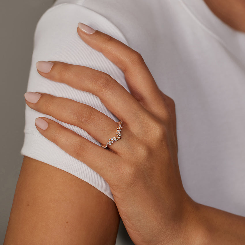 Luxe Veranda Diamond Ring Rose Gold 18k Wedding Band