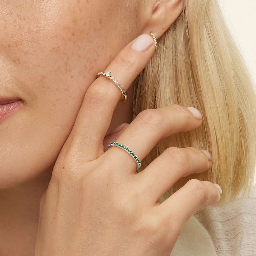 Luxe Ballad Emerald Ring Platinum Wedding Band