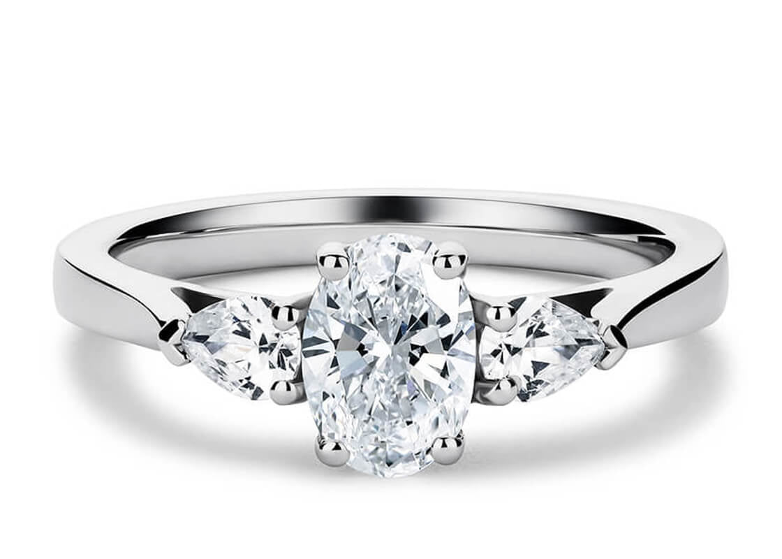 Barcelona Trilogy Platinum Oval Engagement Ring