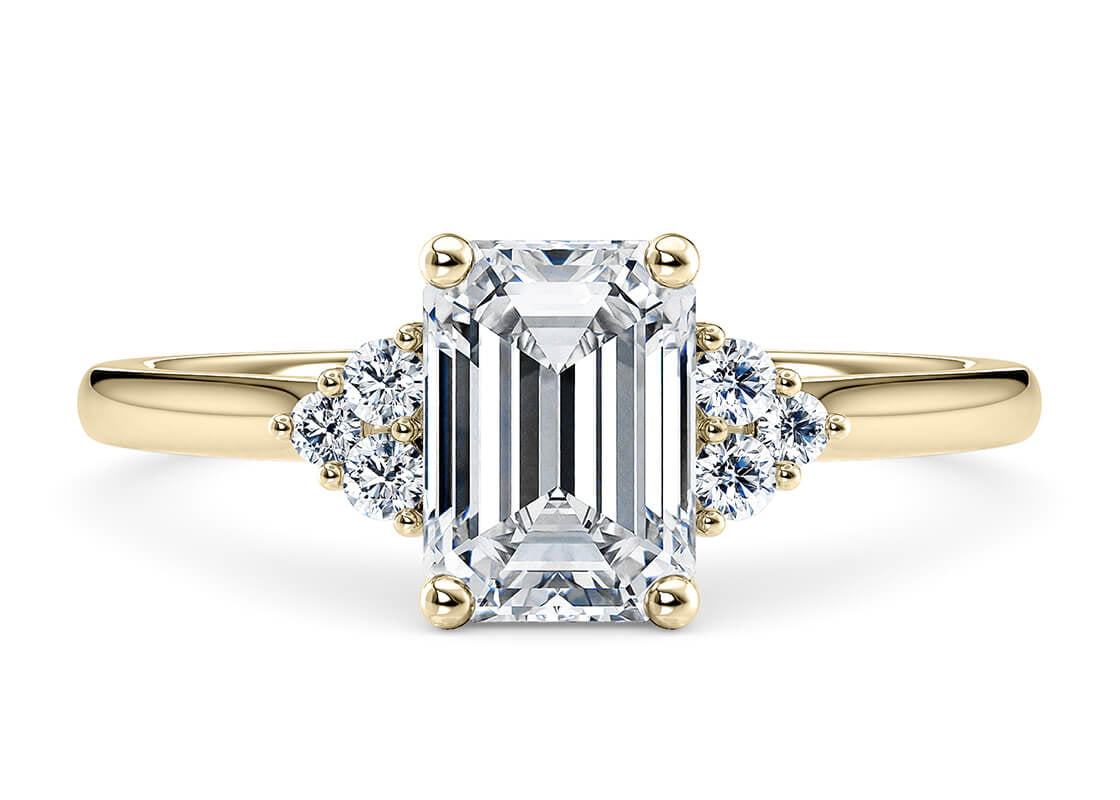 Rosa Vintage Yellow Gold 18k Emerald Engagement Ring